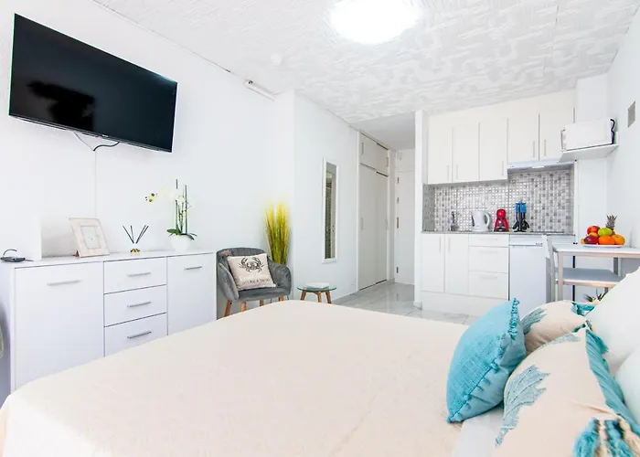 Cosy In Playa De Americas Ph10